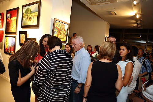 Guests mingling at the "No Boundary" art exhibition, by The Studio @ KL at Seni Art Gallery, Mont Kiara.