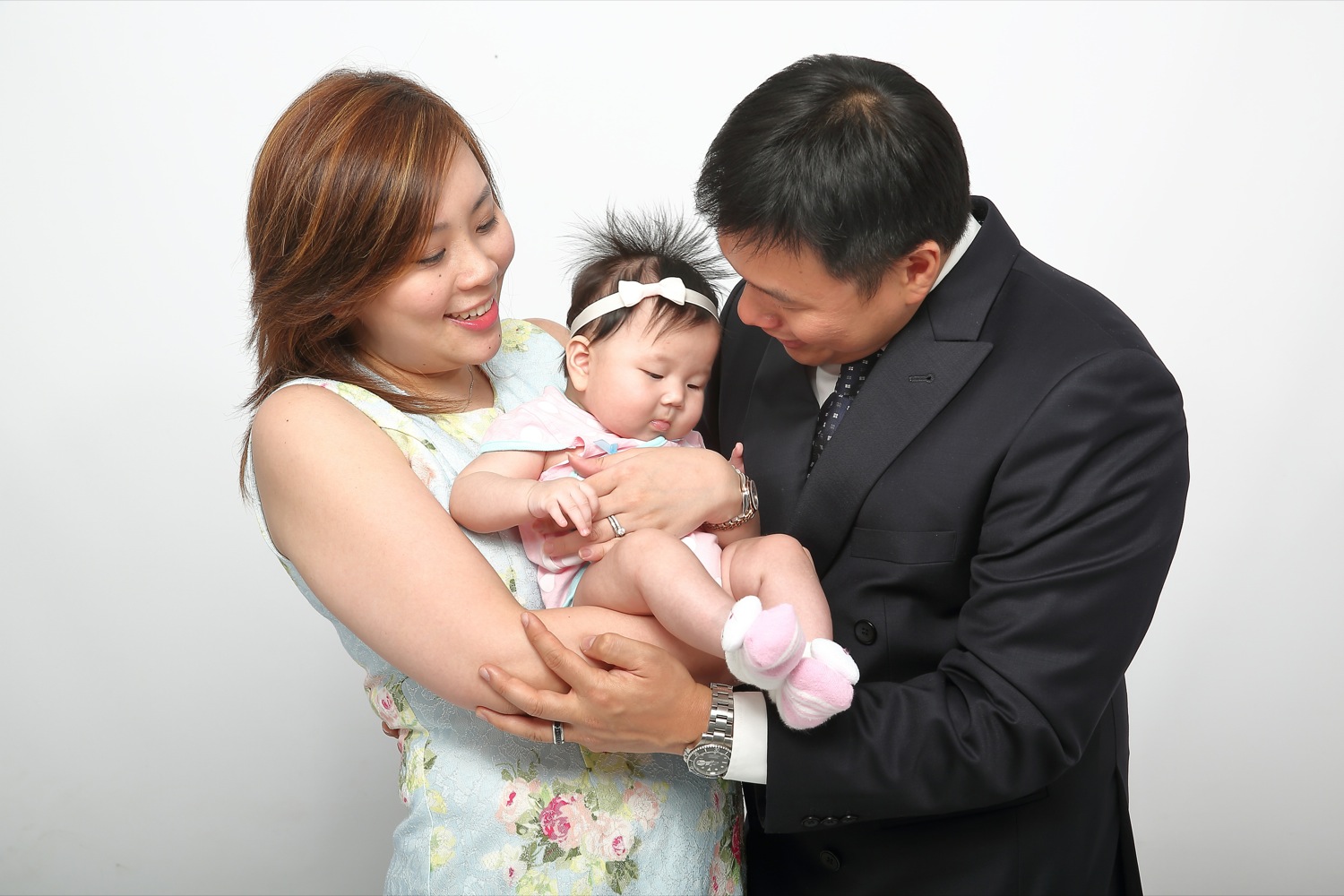 Jonathan's family photo shoot at Mudframes Pictures Studio
